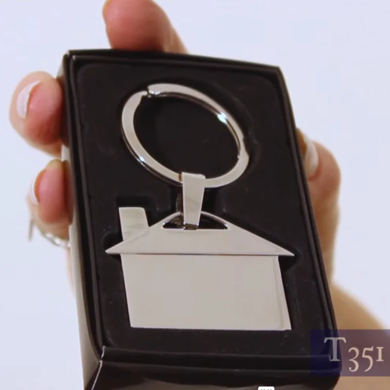 Llavero Metálico forma de Casa con logo para Empresas | Llaveros Personalizados | Regalos Corporativos ChilePromo | T351-01
