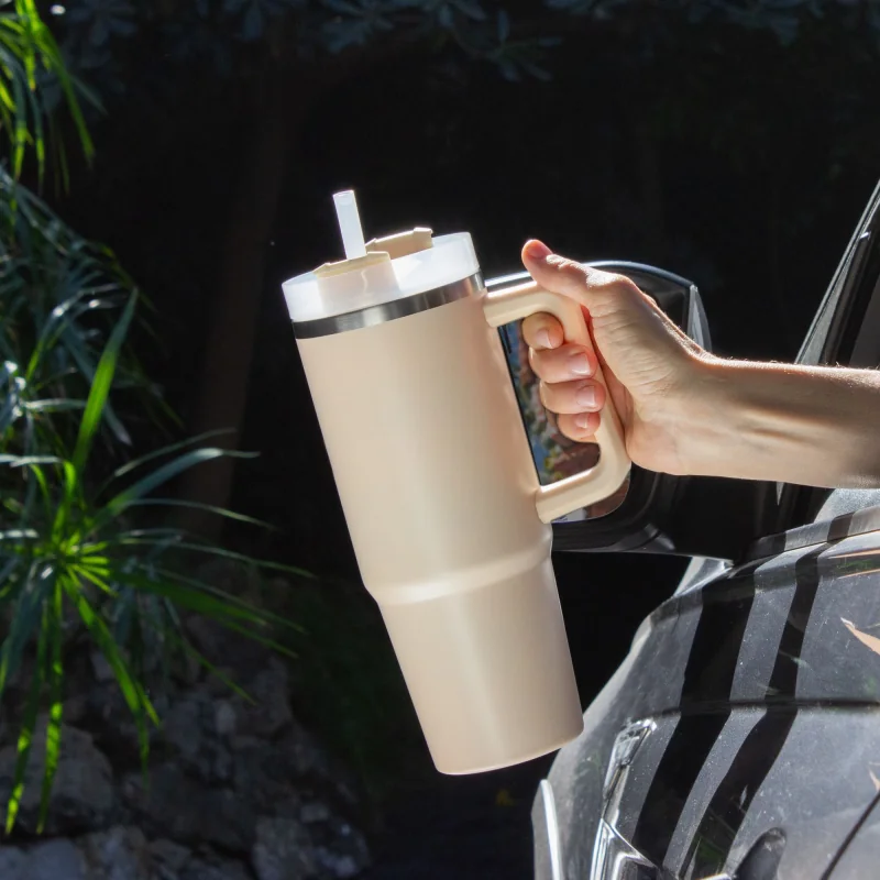 Mug Térmico Magno con logo corporativo personalizado - Regalos Día del Trabajador 2026 - Venta Mayorista de Mugs y Termos