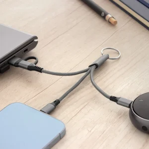 Cable de Carga Unikey Llavero - USB-C y Lightning, Color Gris, vista 2 de 7