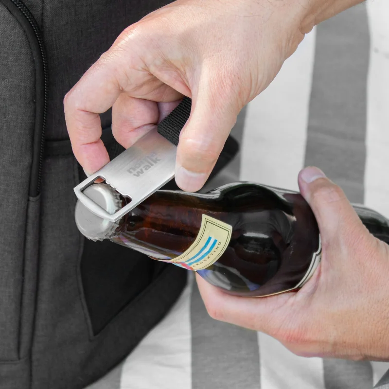 Mochila Cooler Delta 18L - Térmica con Abridor con logo - Regalos día del Padre | Exponor - Venta Mayorista de Coolers y Loncher